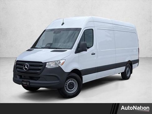 Used 2025 Mercedes-Benz Sprinter 2500 image 1