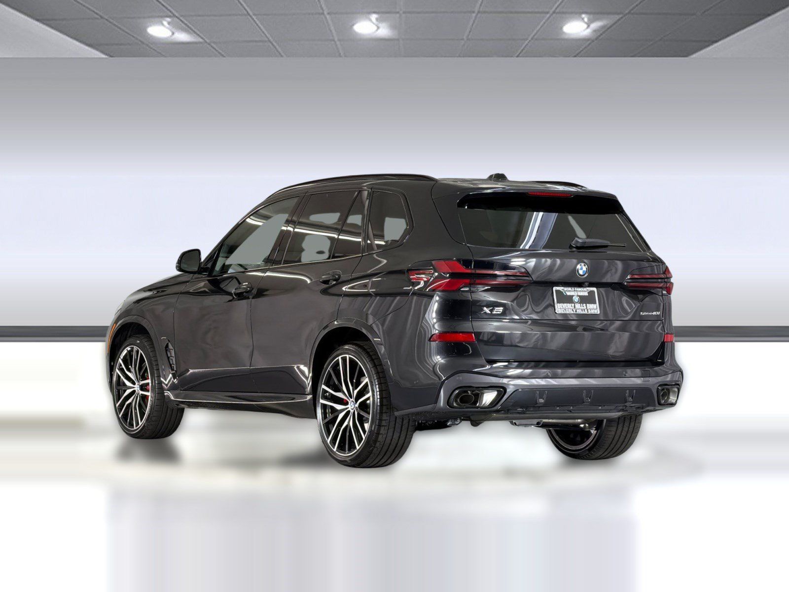 Used 2026 BMW X5 sDrive40i w/ Executive Package RWD image 3