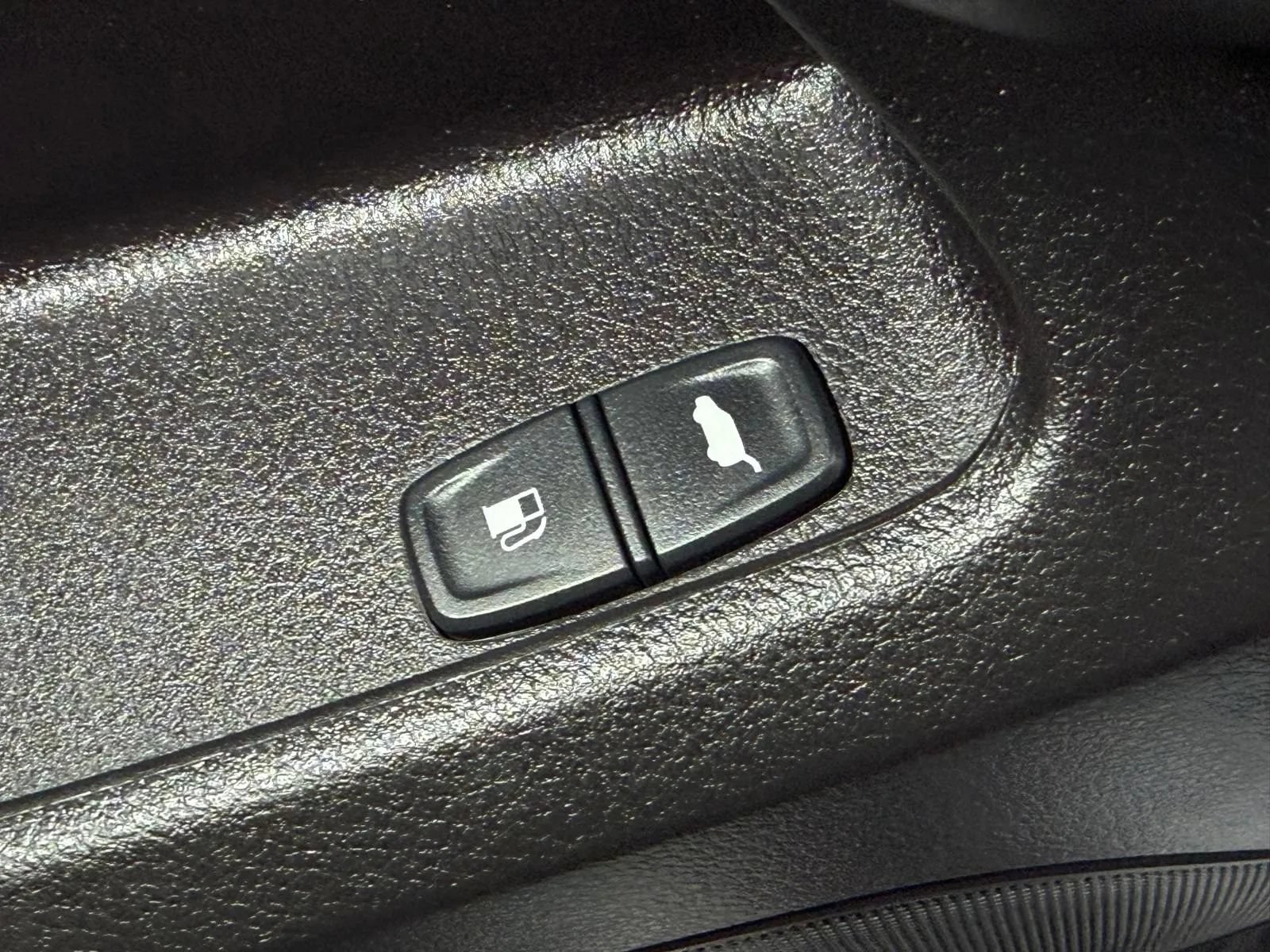 Used 2014 Acura MDX w/ Tech & Entertainment Pkg AWD/4WD image 32