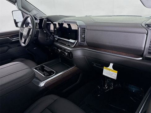 New 2026 GMC Sierra 2500 SLT w/ SLT Premium Package image 24