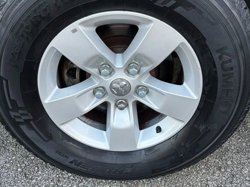 Used 2021 RAM 1500 Classic SLT AWD/4WD image 23