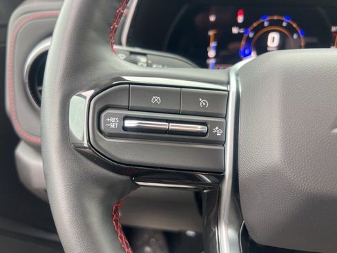 Used 2023 Chevrolet Colorado Z71 w/ Z71 Convenience Package 2 image 9