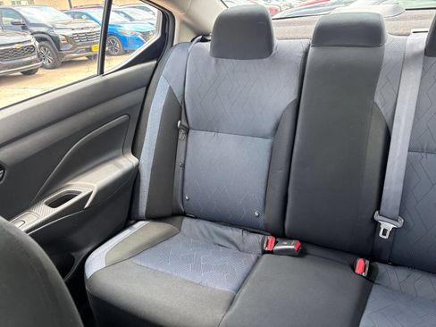 Used 2025 Nissan Versa SV FWD image 37