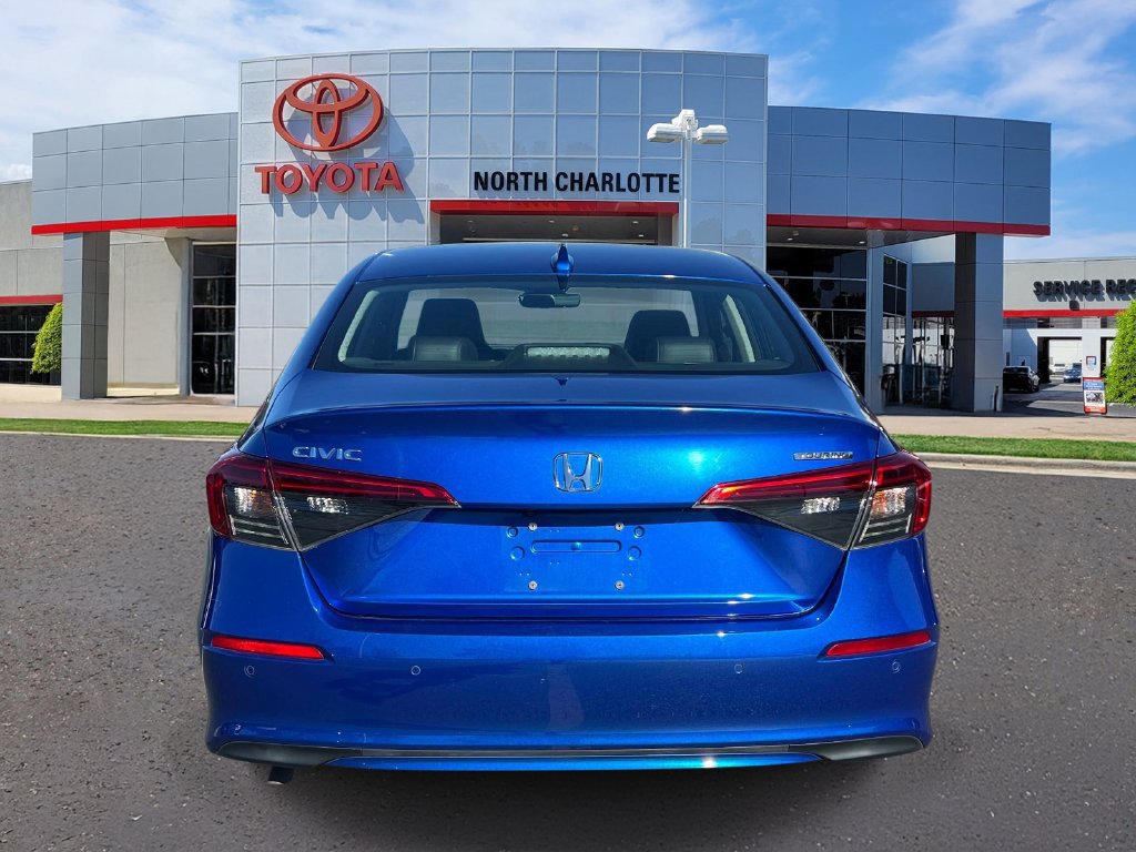 Used 2022 Honda Civic Touring image 6