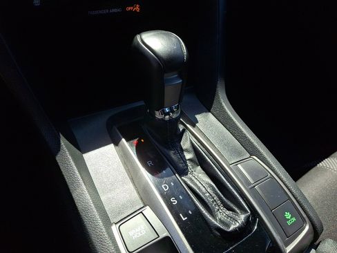 Certified 2021 Honda Civic EX image 22
