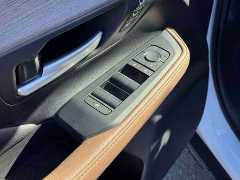 Used 2024 Toyota Grand Highlander Platinum image 16