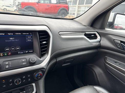 Used 2023 GMC Acadia SLT FWD image 23