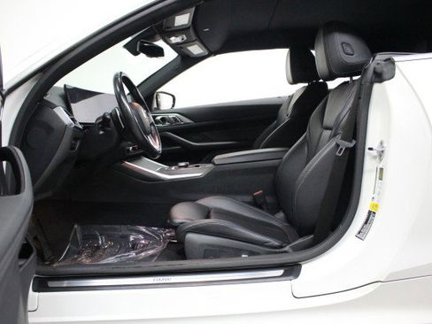 Used 2024 BMW 430i Convertible image 7