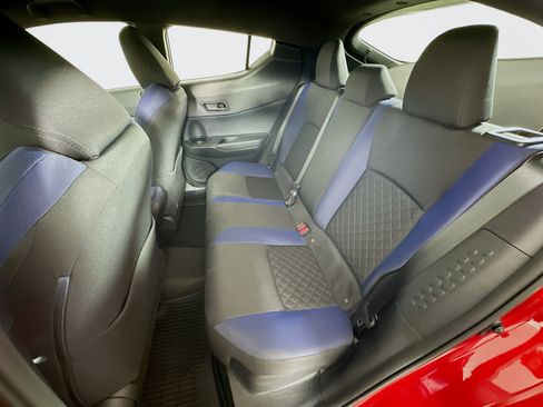 Used 2021 Toyota C-HR XLE image 26