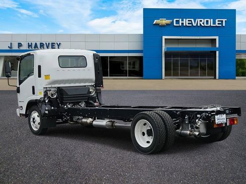 New 2025 Chevrolet Low Cab Forward image 3
