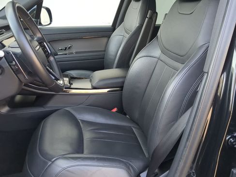 Used 2025 Land Rover Range Rover Sport SE AWD/4WD image 17