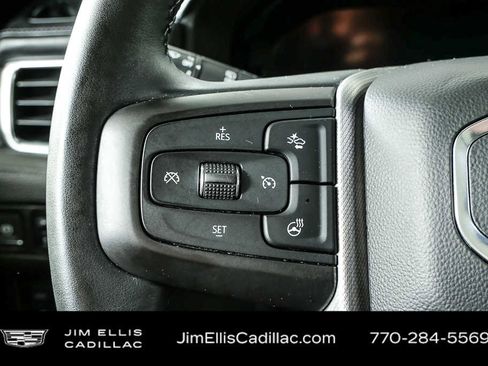 Used 2023 GMC Yukon Denali image 11