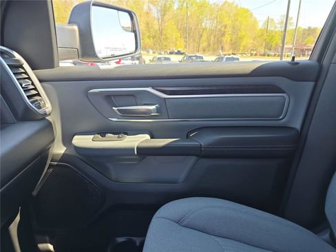 Used 2023 RAM 1500 Big Horn image 24