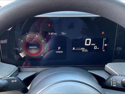 Used 2025 Nissan Kicks SV AWD/4WD image 30