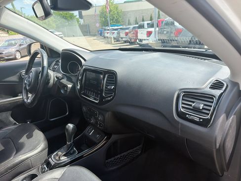 Used 2020 Jeep Compass Limited FWD image 16