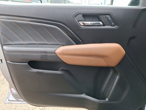 Used 2023 GMC Canyon AT4 image 12