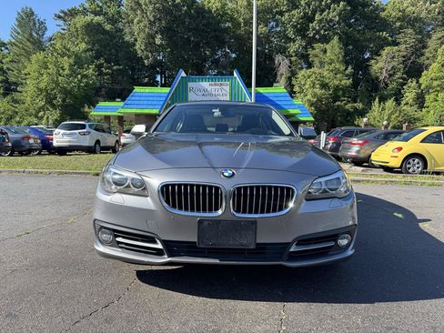 Used 2015 BMW 528i Sedan RWD image 2