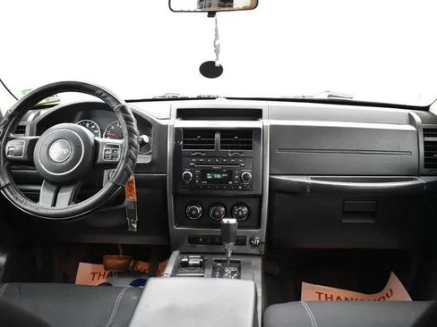 Used 2011 Jeep Liberty Sport w/ Popular Equipment Group AWD/4WD image 19