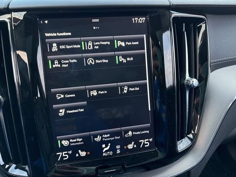 Used 2019 Volvo XC60 T6 Inscription image 22