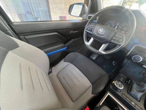 Used 2025 Toyota Tacoma TRD Off-Road AWD/4WD image 30