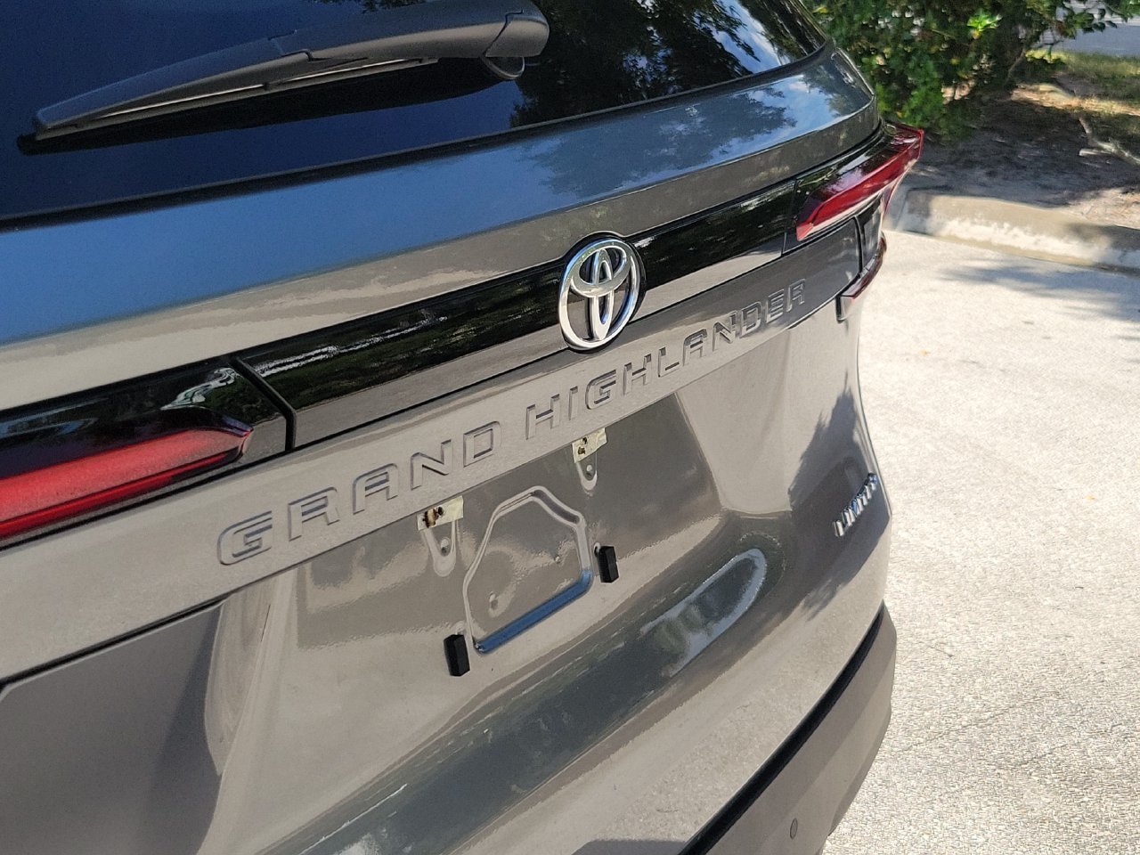 Used 2026 Toyota Grand Highlander FWD image 6
