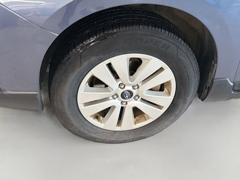 Used 2018 Subaru Outback 2.5i Premium image 26