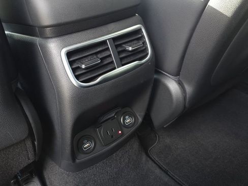 Used 2023 Hyundai Santa Fe Limited image 18