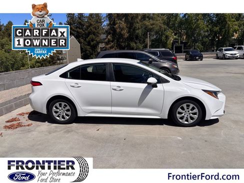 Used 2025 Toyota Corolla LE FWD image 6