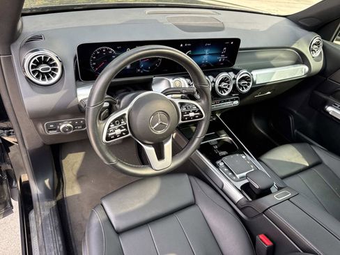 Certified 2021 Mercedes-Benz GLB 250 w/ Premium Package image 26
