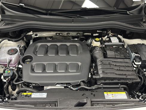 Used 2025 Volkswagen Tiguan SEL R-Line AWD/4WD image 27
