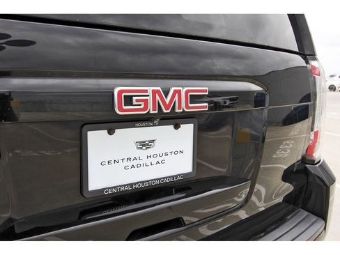 Used 2017 GMC Yukon XL SLT w/ Open Road Package image 27
