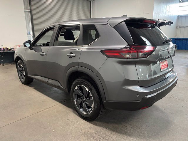 Used 2025 Nissan Rogue SV AWD/4WD image 5