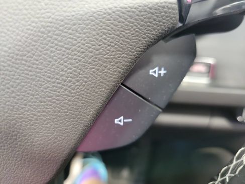 Used 2023 Chevrolet Camaro LT RWD image 33