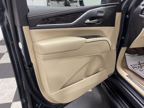 Used 2022 Cadillac Escalade Premium Luxury w/ Performance Package AWD/4WD image 10