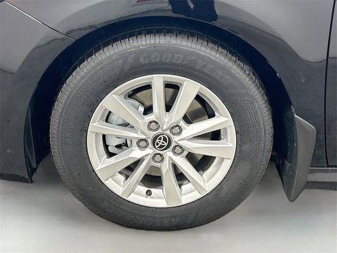 New 2026 Toyota Camry LE image 9