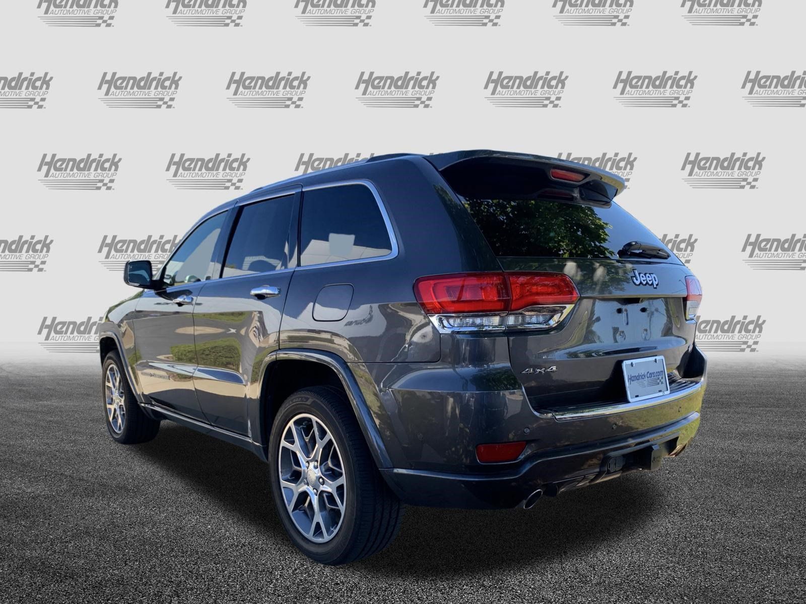 Used 2020 Jeep Grand Cherokee Overland AWD/4WD image 8