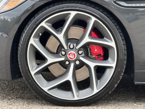 Used 2018 Jaguar XE S RWD image 26