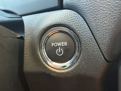 Used 2025 Toyota RAV4 XLE AWD/4WD image 25