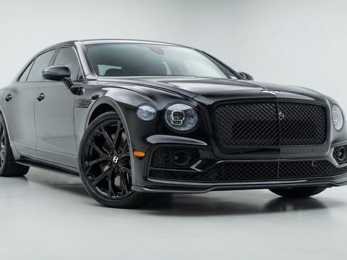 Used 2024 Bentley Flying Spur W12 image 13