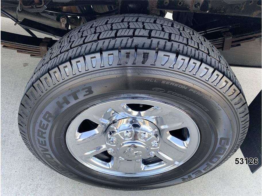 Used 2021 RAM 3500 Tradesman w/ Chrome Appearance Group RWD image 19