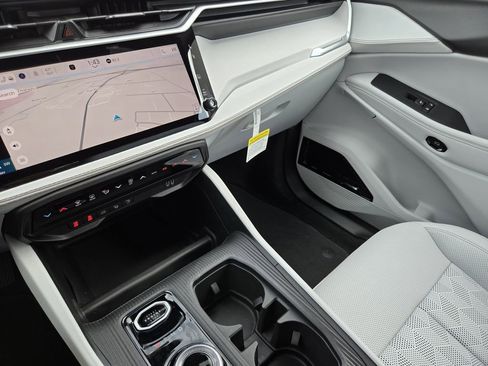 New 2026 Jeep Cherokee Overland AWD/4WD image 13