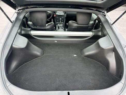 Used 2015 Nissan 370Z NISMO image 21