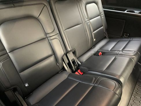 Used 2021 Lincoln Navigator Reserve w/ Luxury Package AWD/4WD image 15