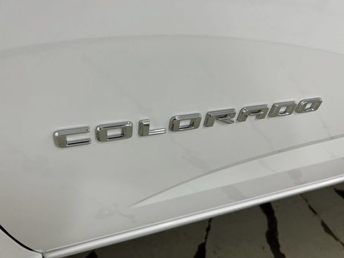 Used 2022 Chevrolet Colorado Z71 AWD/4WD image 27