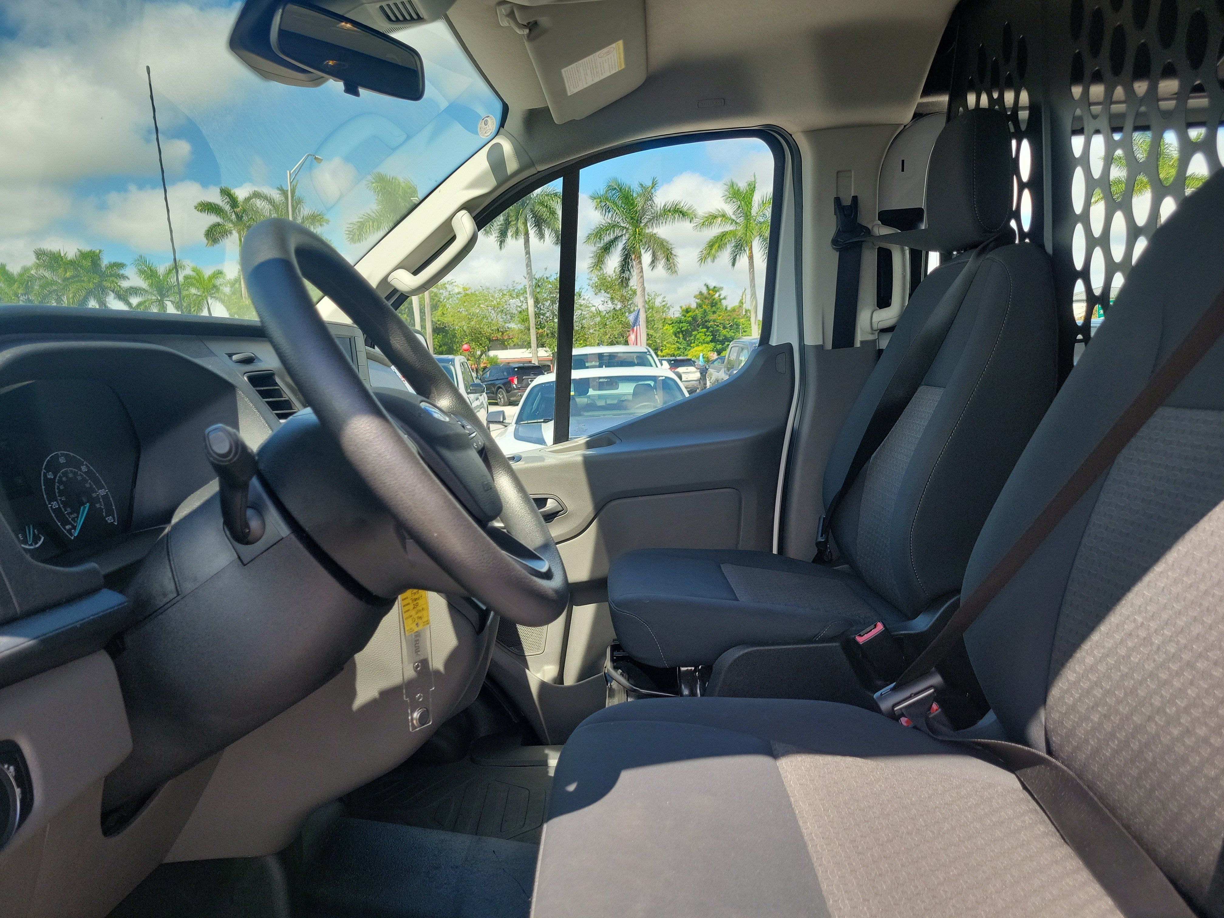 Used 2025 Ford Transit 250 Low Roof w/ Exterior Upgrade Package RWD image 17