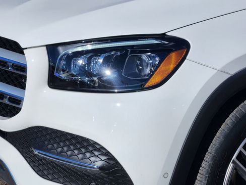 Used 2020 Mercedes-Benz GLS 450 4MATIC image 8