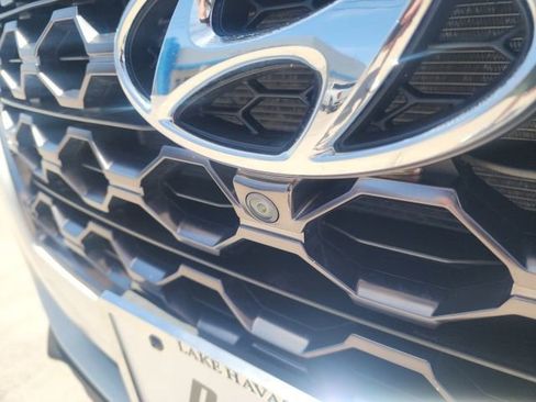 Used 2020 Hyundai Santa Fe Limited AWD/4WD image 11