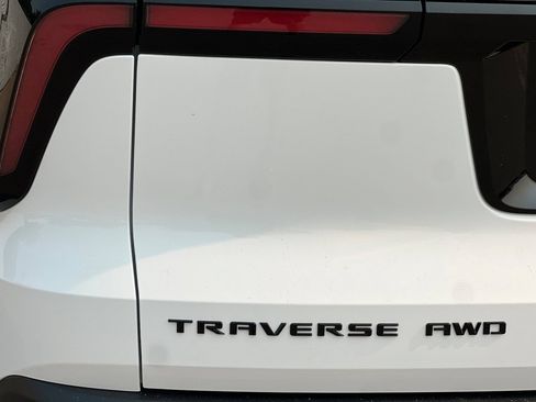 New 2026 Chevrolet Traverse LT w/ Midnight/Sport Edition AWD/4WD image 23