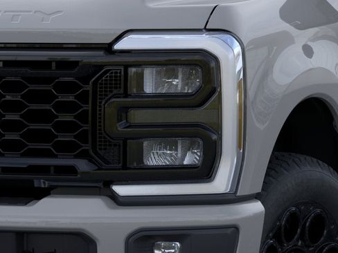 New 2026 Ford F250 Lariat w/ Black Appearance Package AWD/4WD image 43