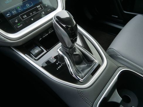 Used 2025 Subaru Outback Limited image 26